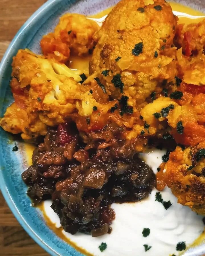 Aubergine &amp; Mint chutney is so versatile and I love hearing all the different ways you serve yours. 

My personal favourite has to be a generous helping of chutney alongside a homemade curry &amp; a dollop of yoghurt. BLISS 😋

Try it with roast 