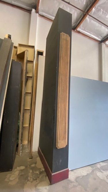 Column w/ detail