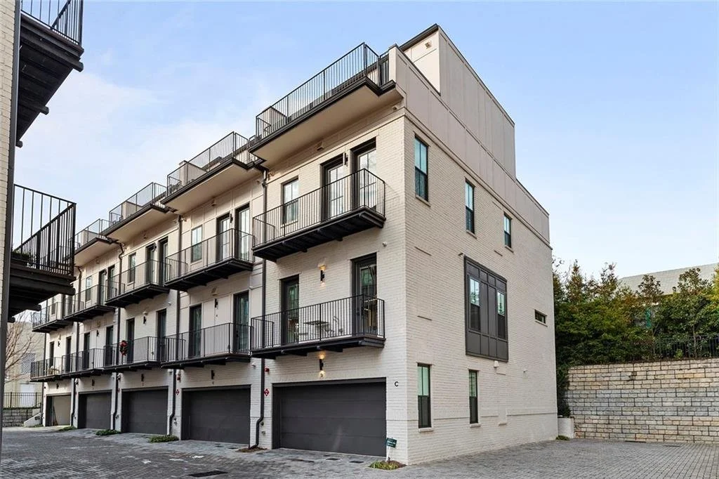 574 Boulevard Pl NE Apt 5