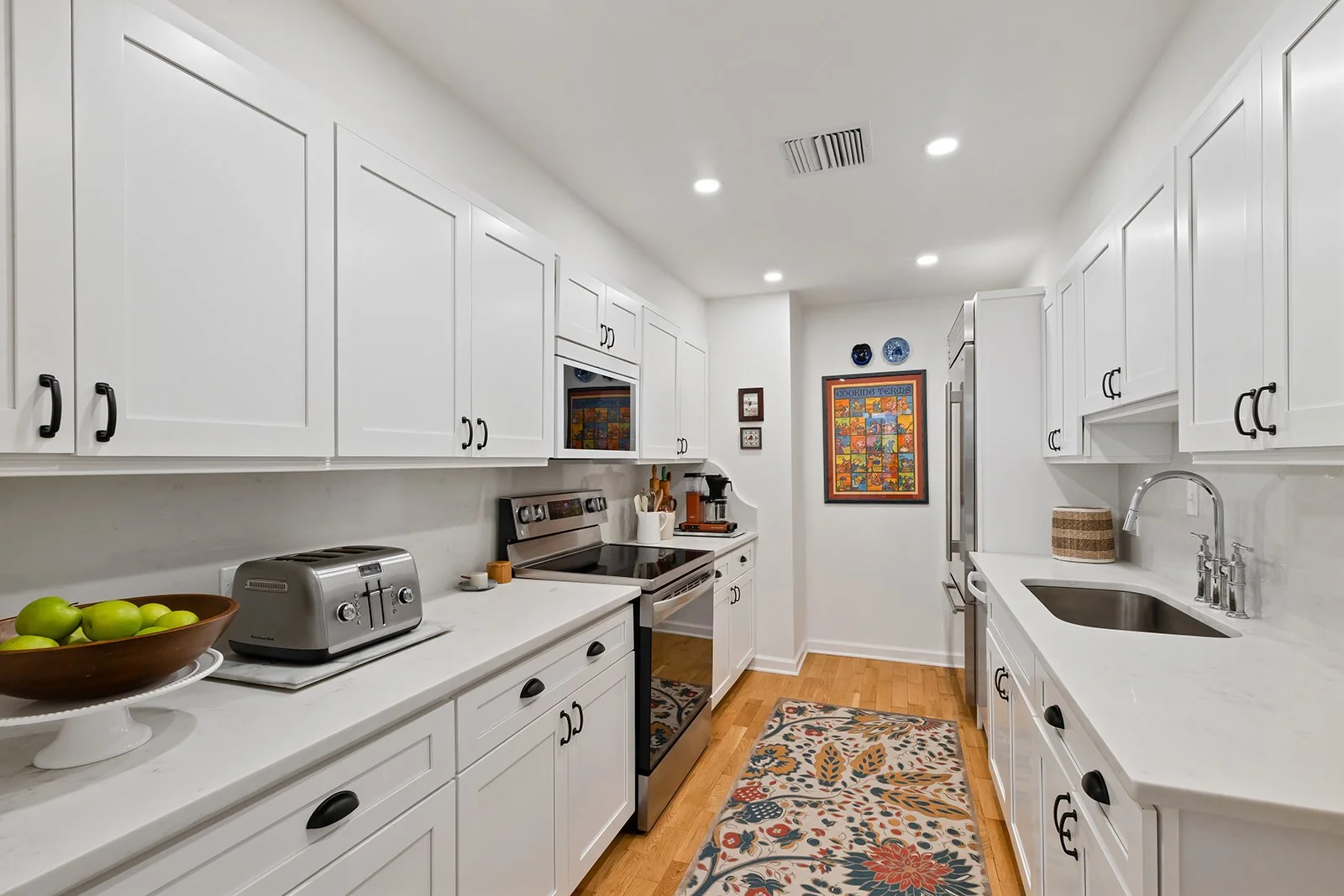 ColonyHouseUnit206-1802-WEB-015.jpg