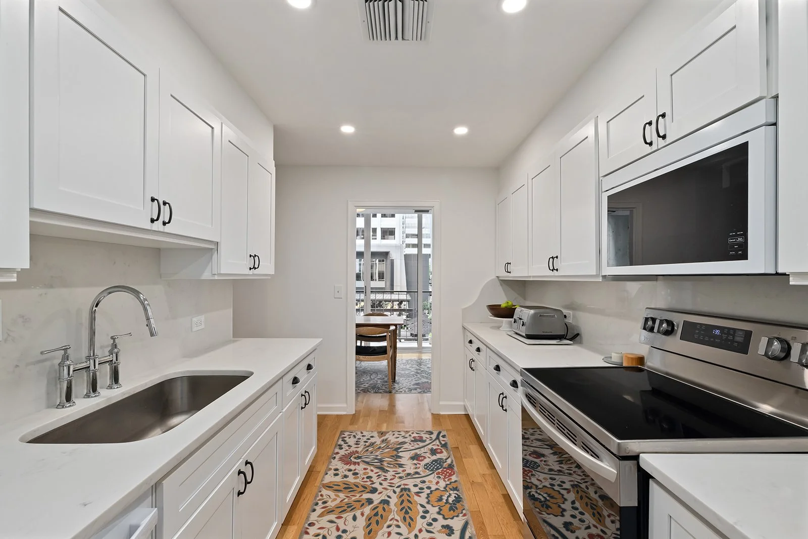 ColonyHouseUnit206-1802-WEB-017.jpg