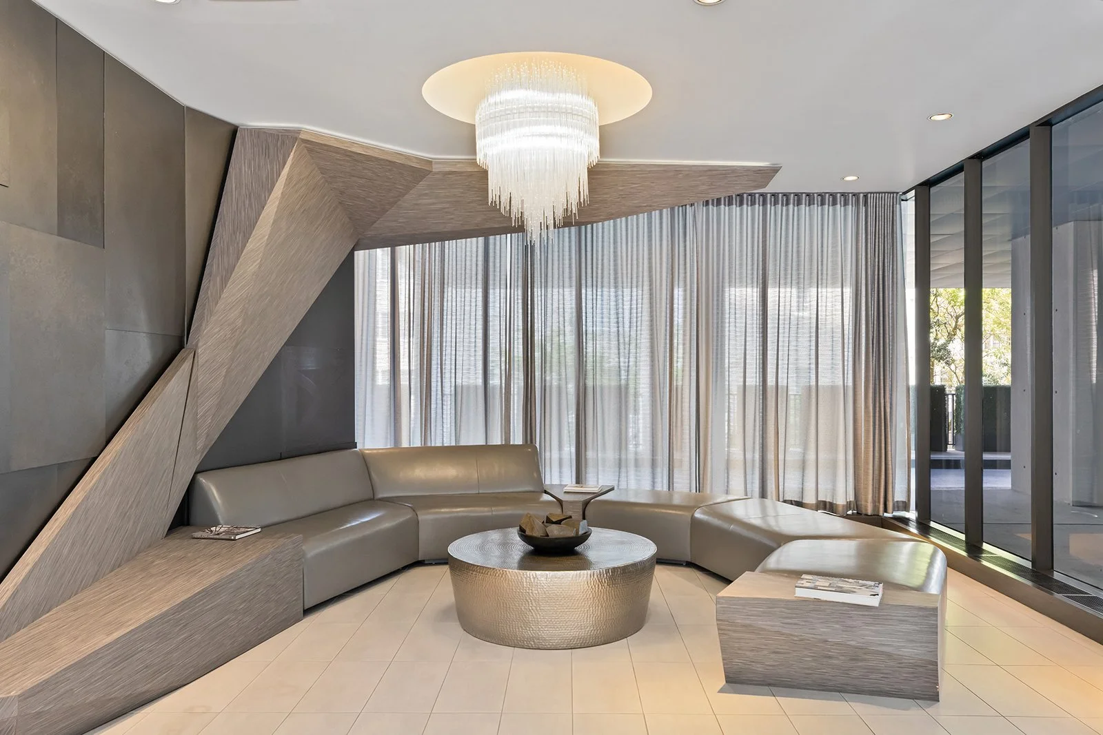 ColonyHouseUnit206-1802-WEB-004.jpg