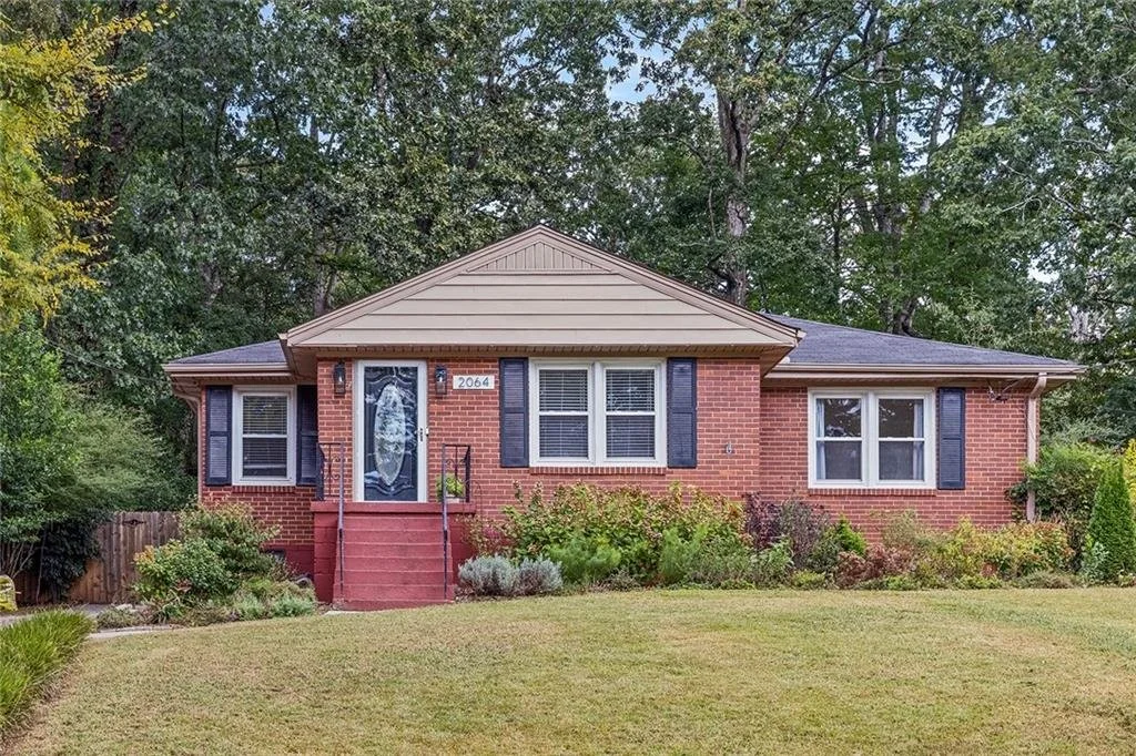 2064 Edgemore Dr