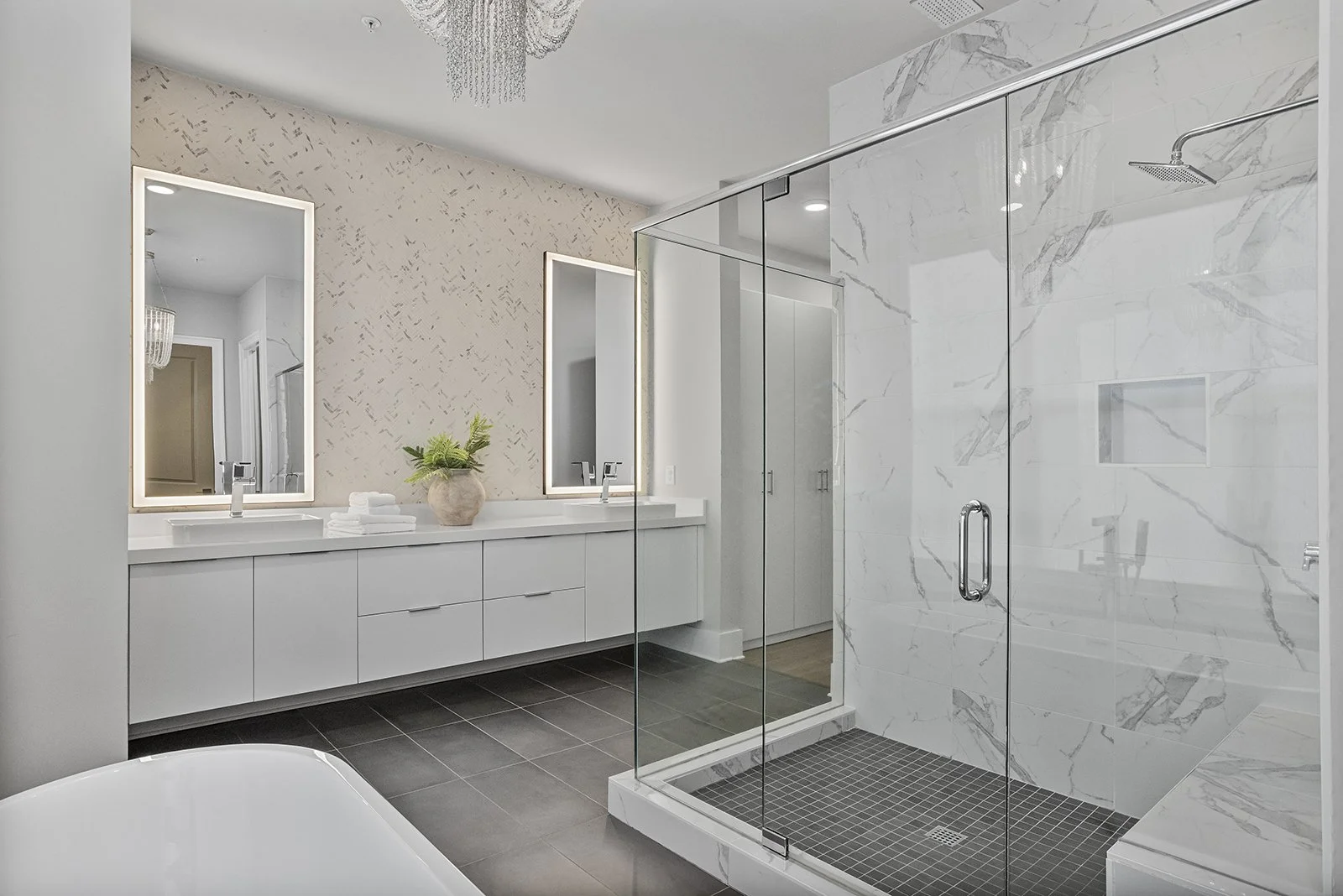 574BoulevardPlNE#12-2060-WEB-030.jpg