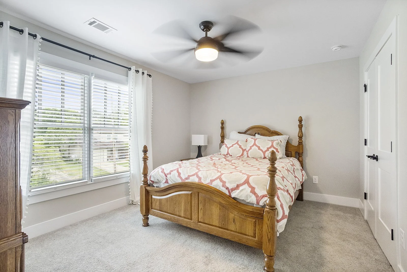 518OakDr-2080-WEB-017.jpg