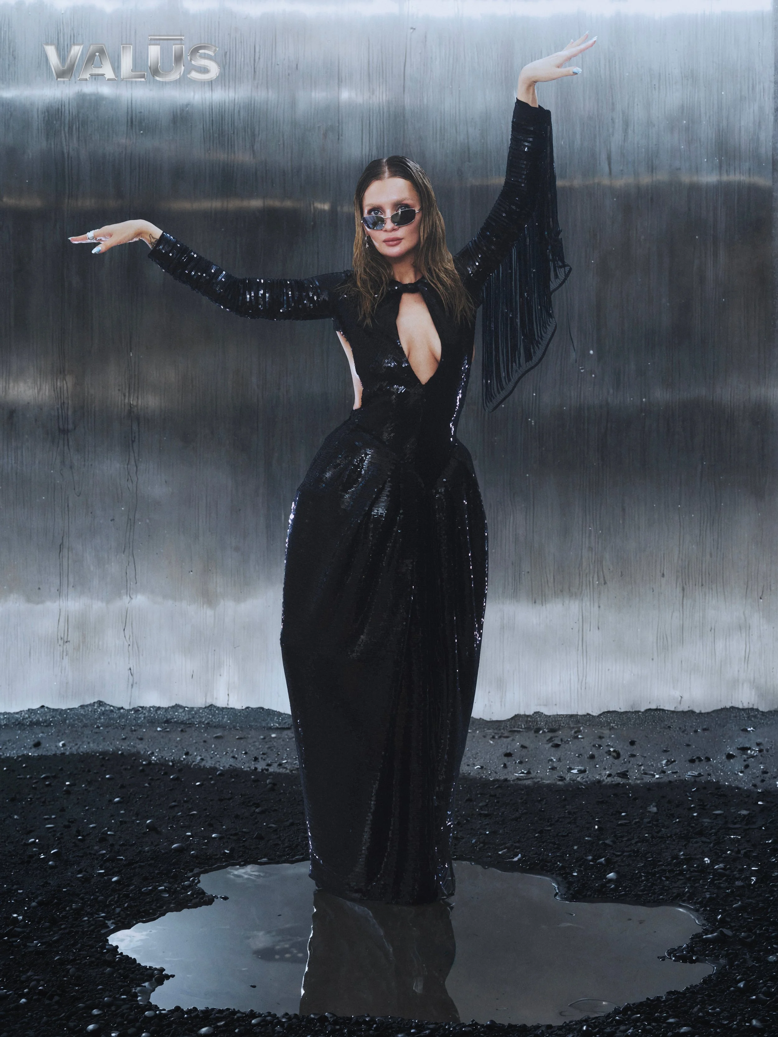 Valus - Anna Delvey8834 2 copy.jpg