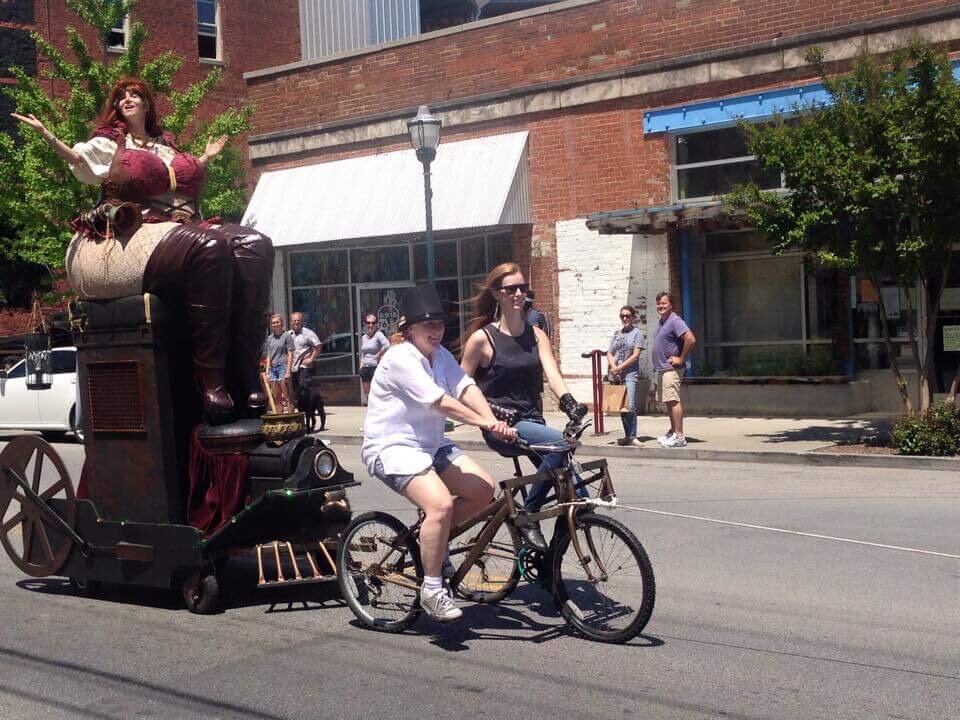 Art Car Parade - Venus of Winendorf 2.jpg