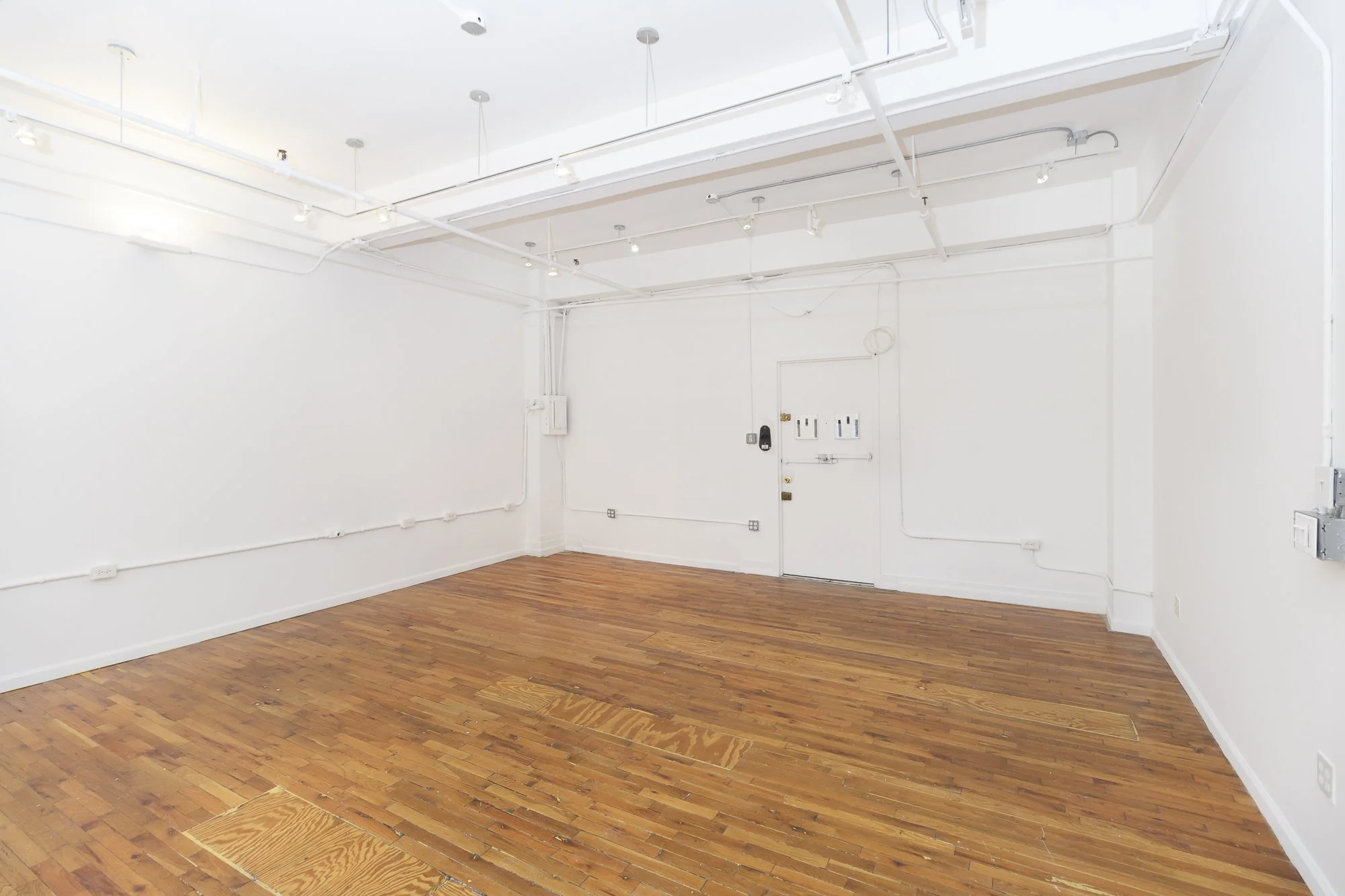 2 - Room 2 (8).jpg