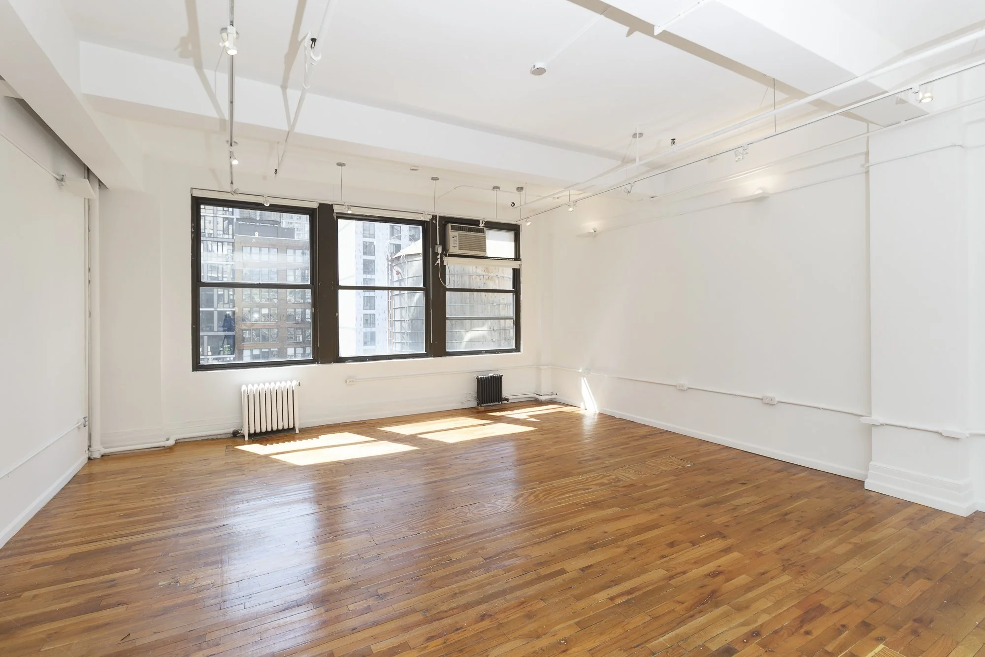 2 - Room 2 (4).jpg