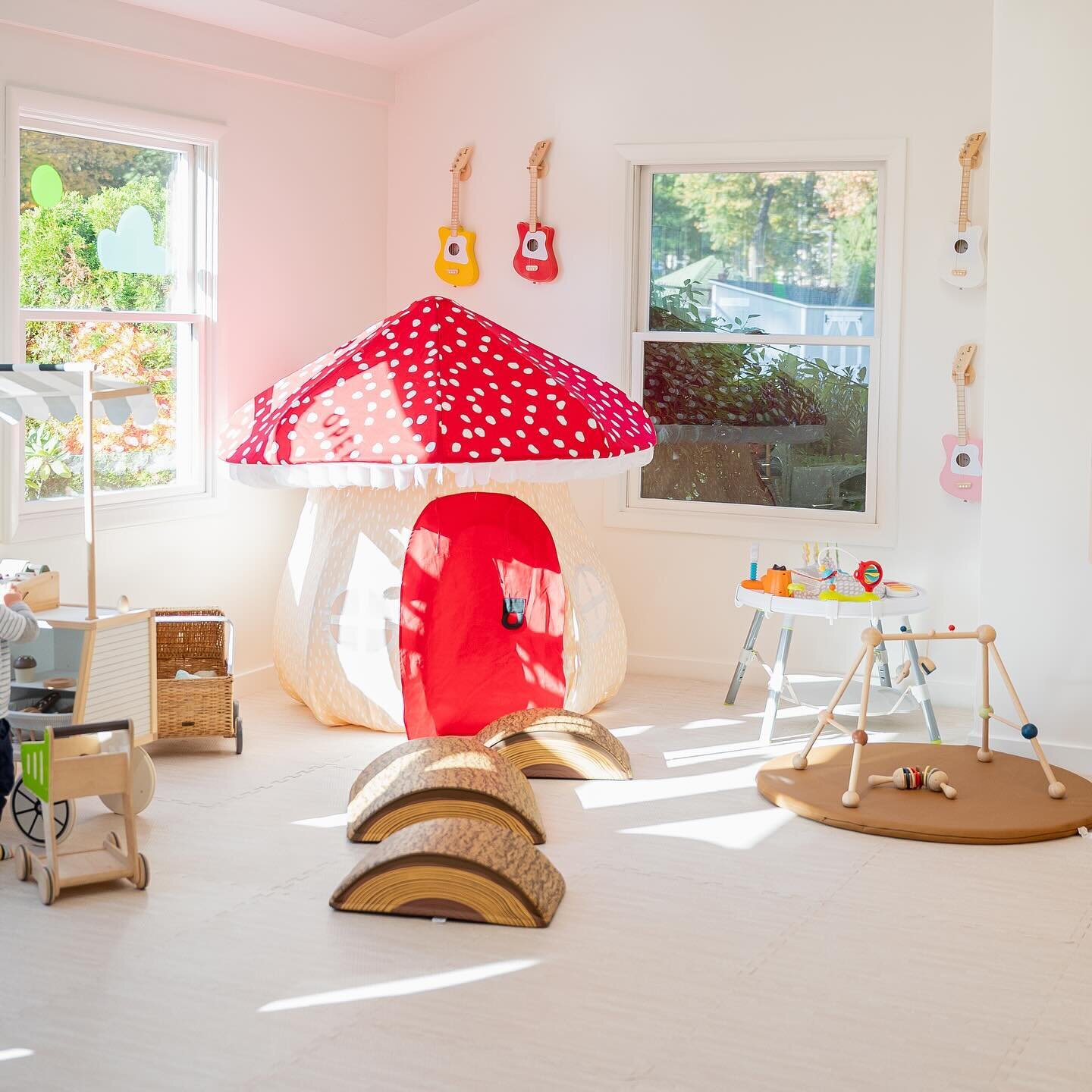 Welcome to your playroom away from home. Where you&rsquo;ll always see a warm smiling face, a new adventure waiting to be found and a built in play date waiting to happen. 🍄🍂🍁

📷 @larufoto