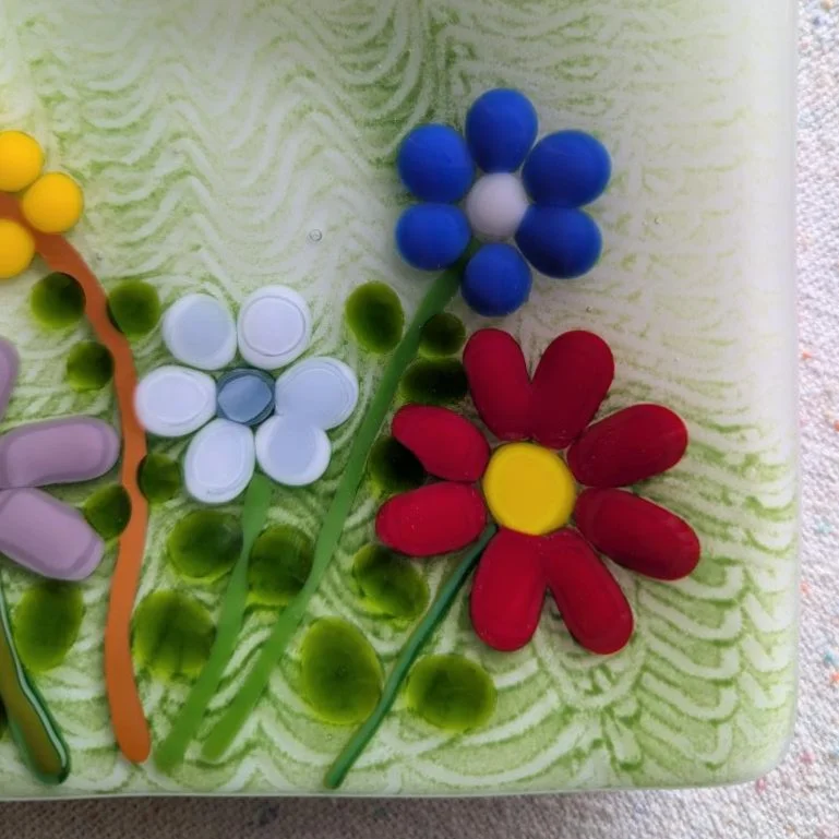 5FlowersonGreen-01-03.jpg
