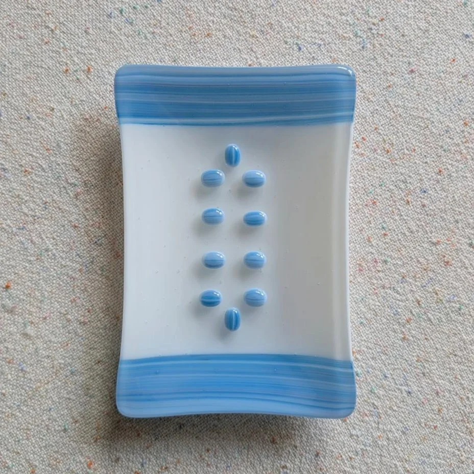 BlueEndsonWhite-03-01.jpg