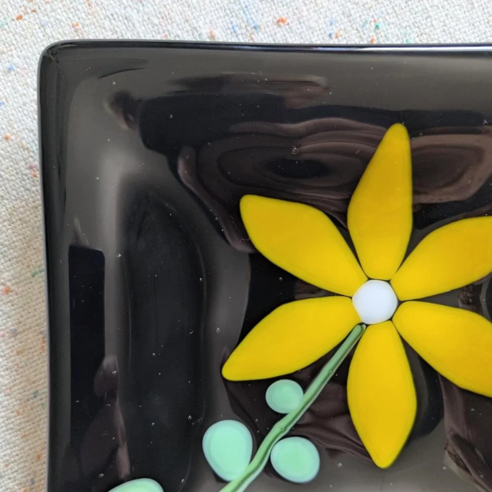 YellowFloweronBlack-01-02.jpg