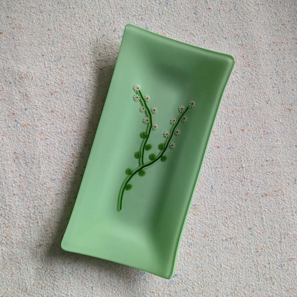 TwoWhiteBranchesonJade-01-04.jpg