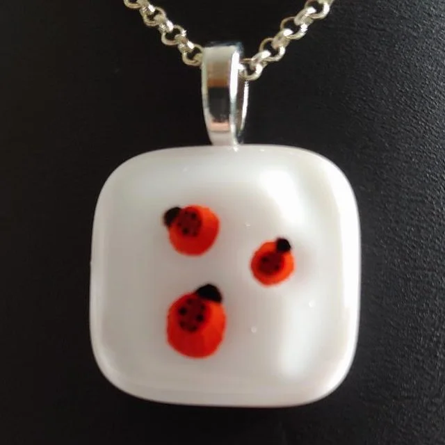 ladybugs-03.jpg