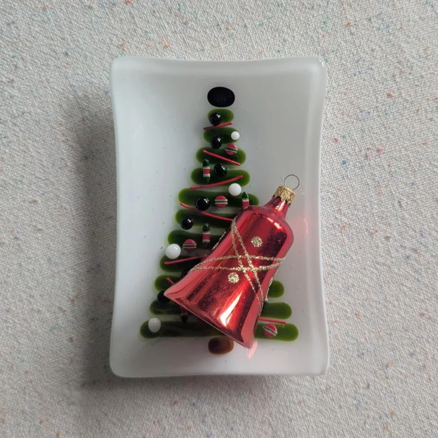 ChristmasonWhite-01-05.jpg