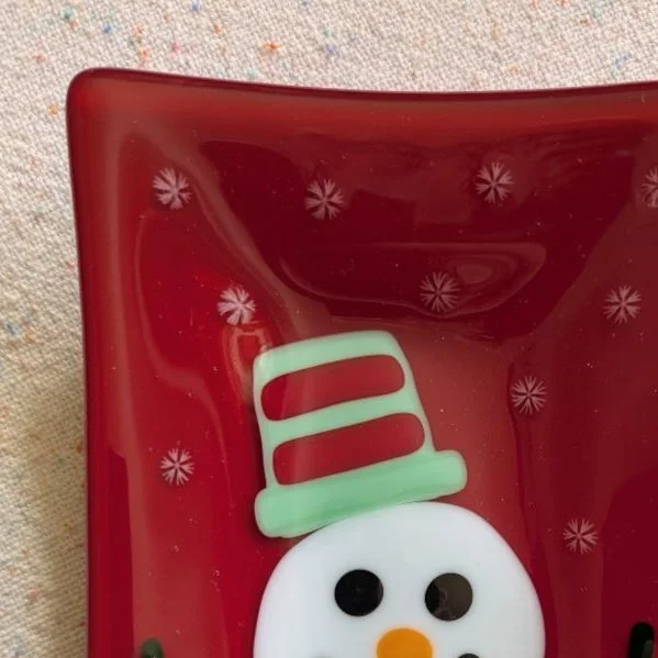SnowmanonRed-02-02.jpg
