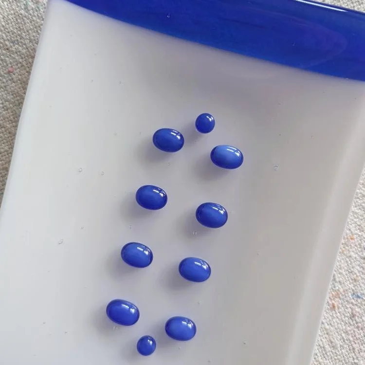 BlueEndsonWhite-02-06.jpg