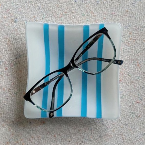 BlueStripesonWhite-01-05.jpg