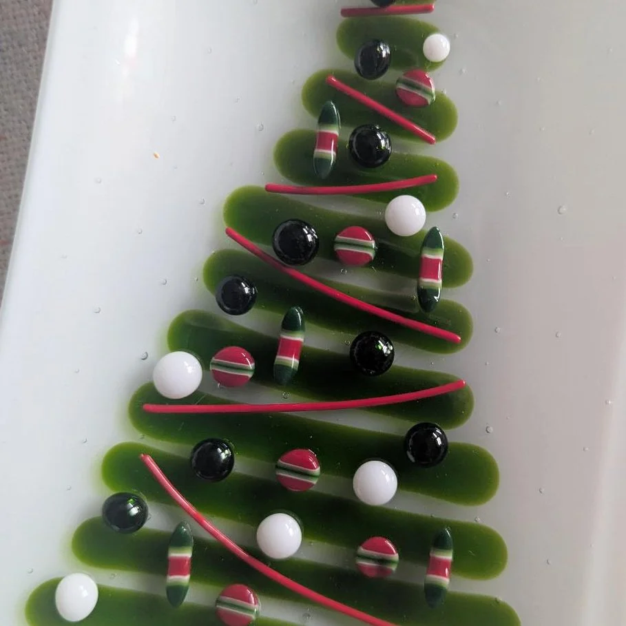 ChristmasonWhite-01-06.jpg
