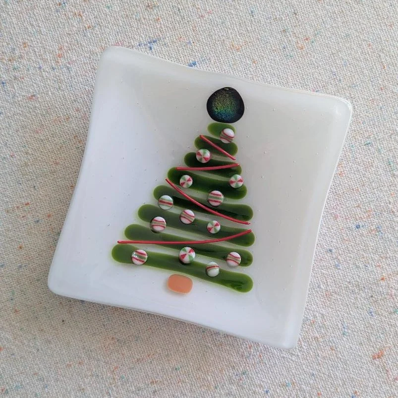 ChristmasTreeonWhite-01-04.jpg