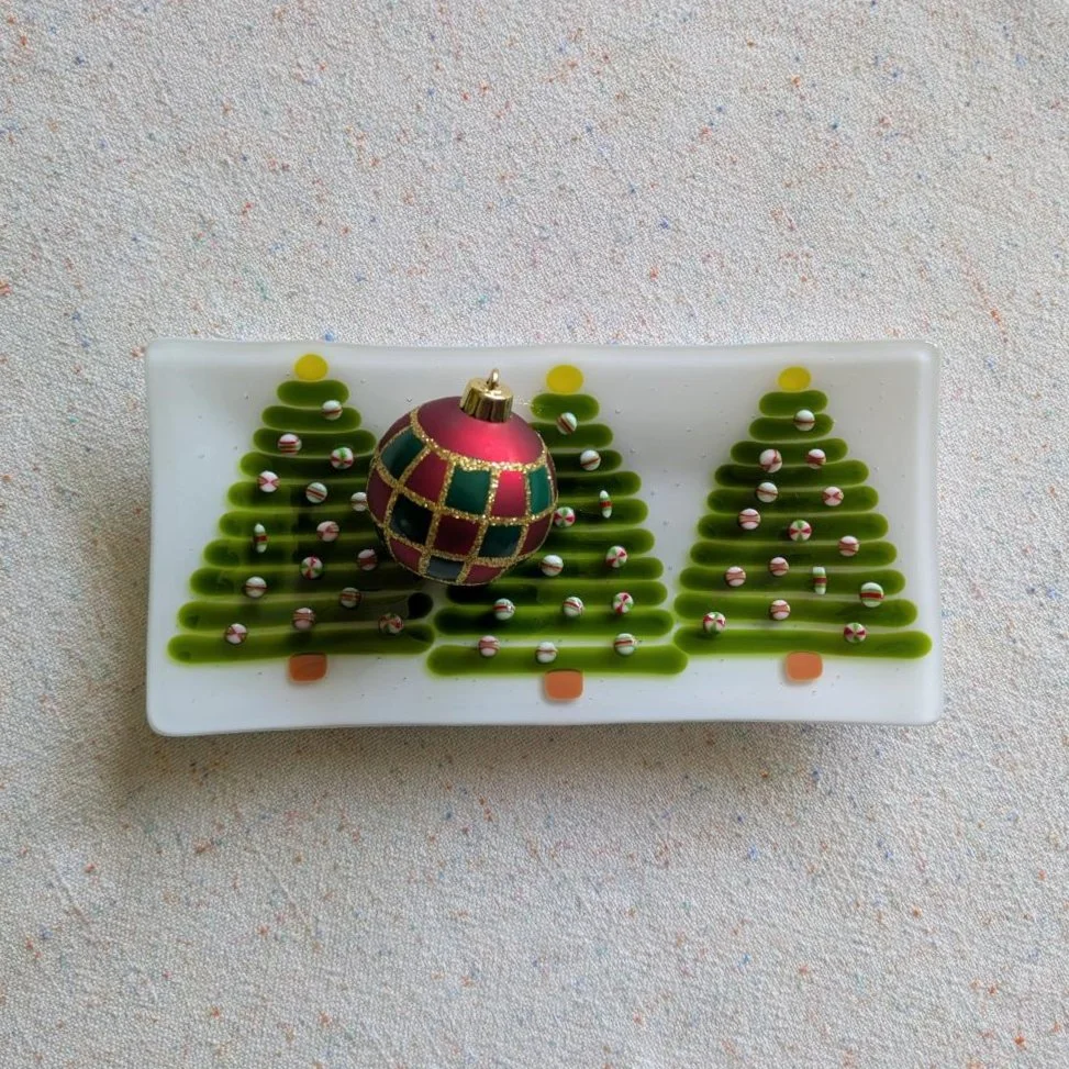 3ChristmasTrees-01-05.jpg