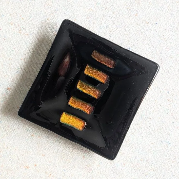 5GoldBarsonBlack-01-04.jpg