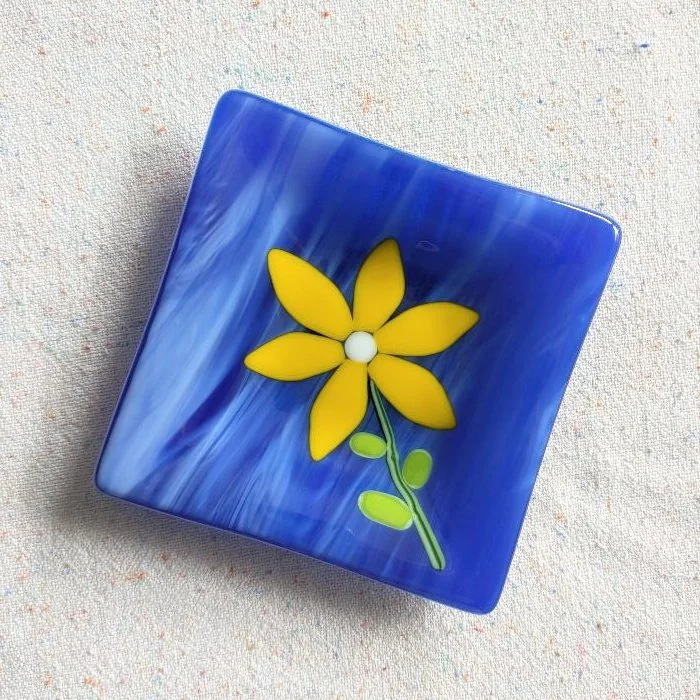 YellowFloweronBlue-01-04.jpg