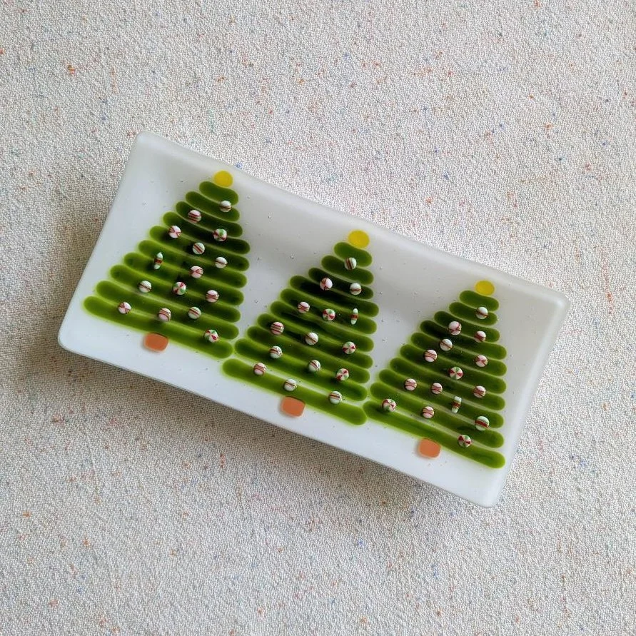 3ChristmasTrees-01-04.jpg