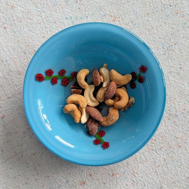 5.8 x 5.8 x 1.5 Inches Fused Glass Bowl – Three Red Flower Branches in a Turquoise Bowl