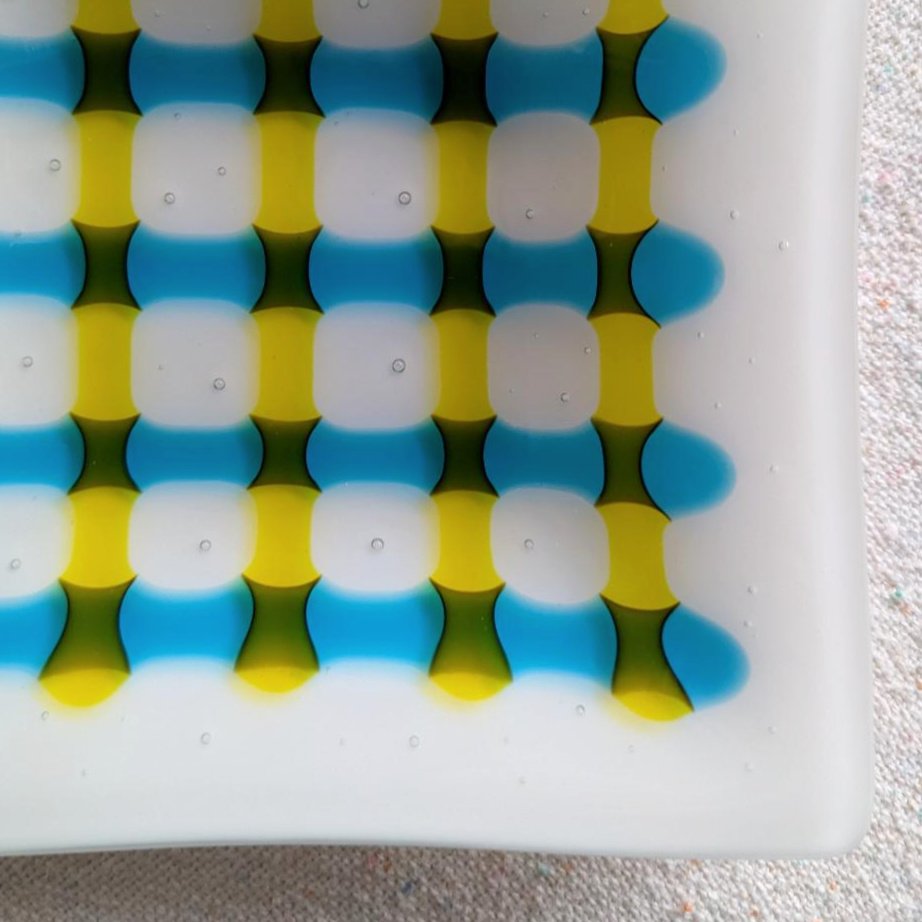 BlueNYellowGrid-01-03.jpg
