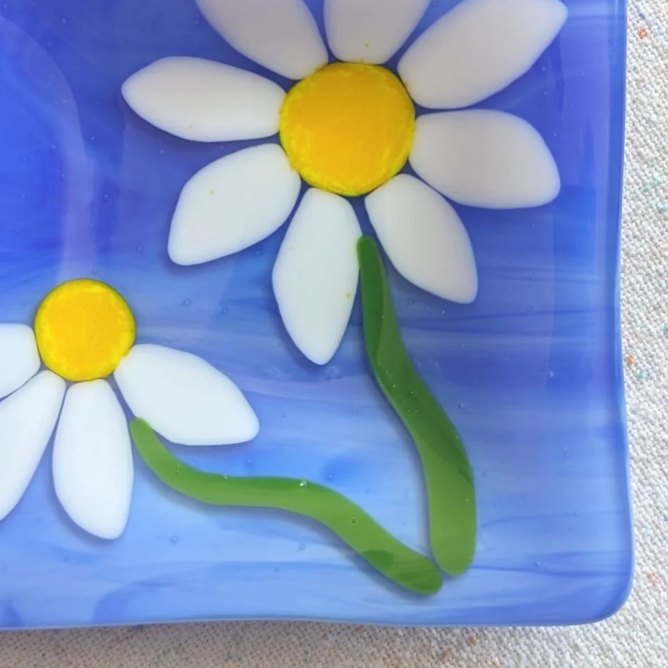 2DaisiesonBlue-01-03.jpg