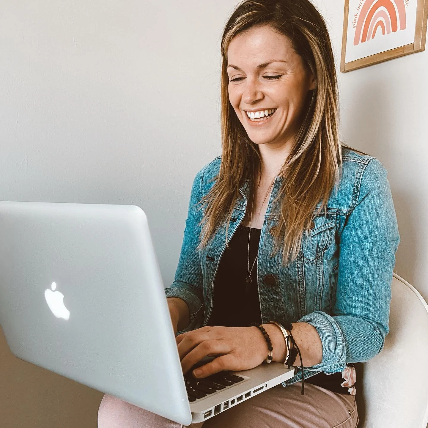 Hi Coaches and Entrepreneurs! Are you taking the time ⏰ to learn about yourself? I am constantly improving my best practices with ongoing learning and courses 🎓. ⁣
⁣
Much of my learning recently has been in the area of online business 💻. It&rsquo;s