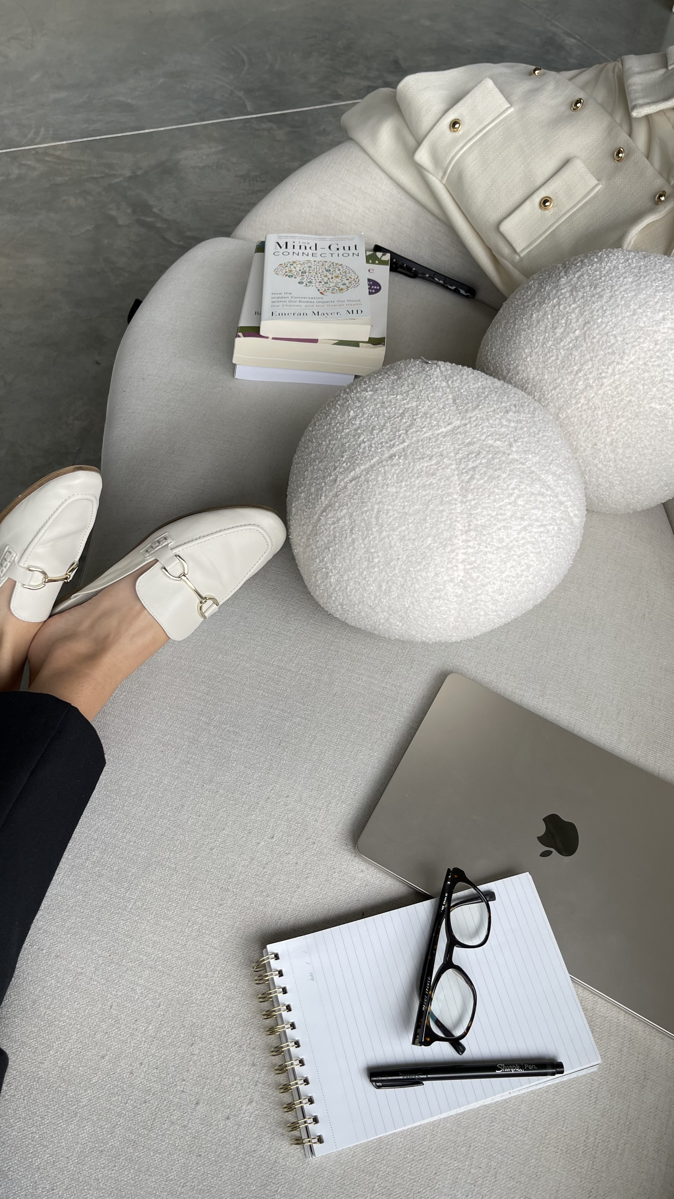 Rebranding Your Mondays: How to Stop Letting Your Week Run You