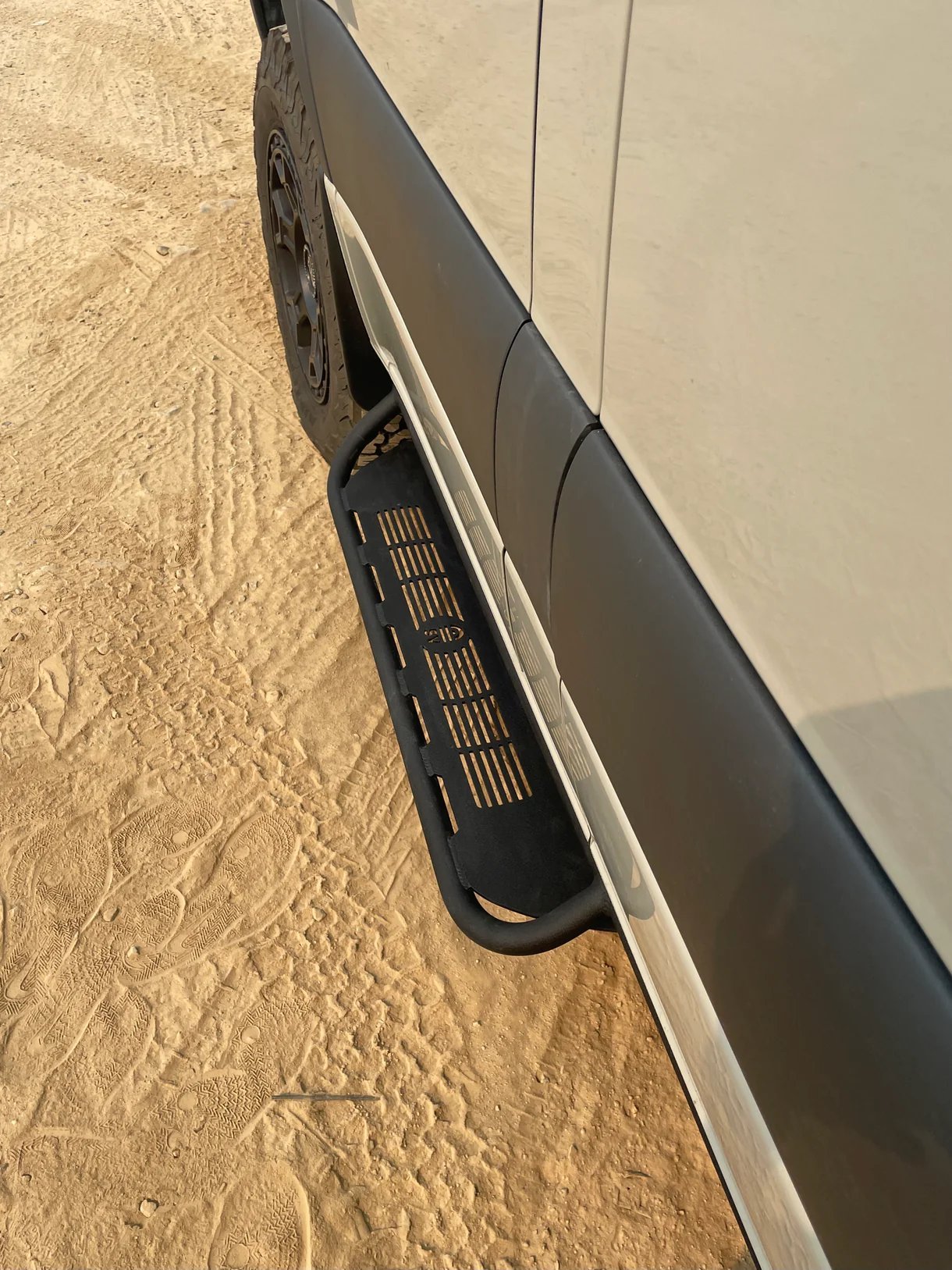 sv-sprinter-side-steps-sandy-vans-11.jpg