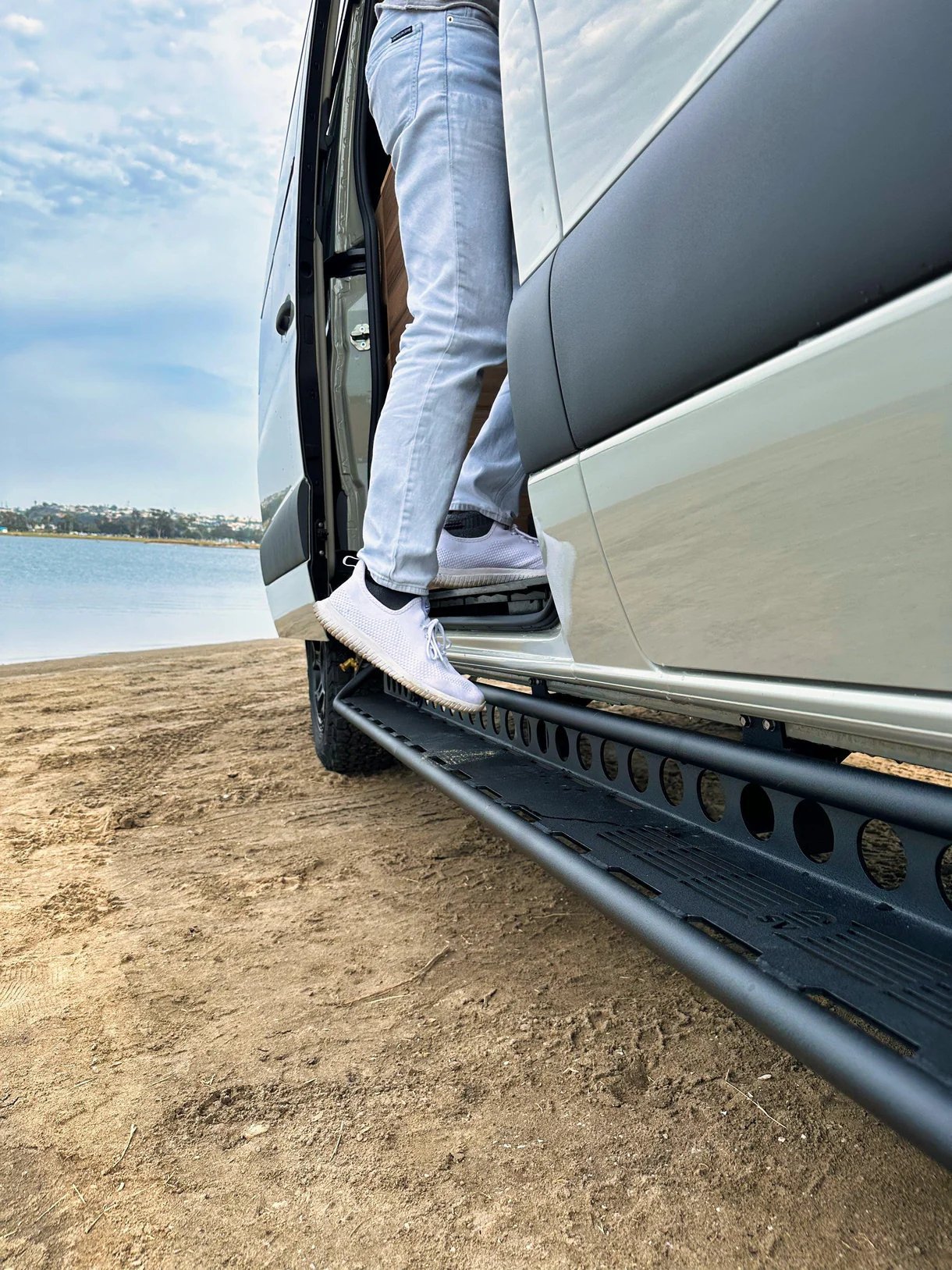 sv-sprinter-side-steps-sandy-vans-2.jpg