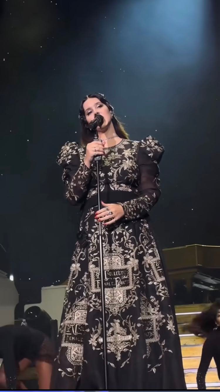 Lana performance 2.jpg