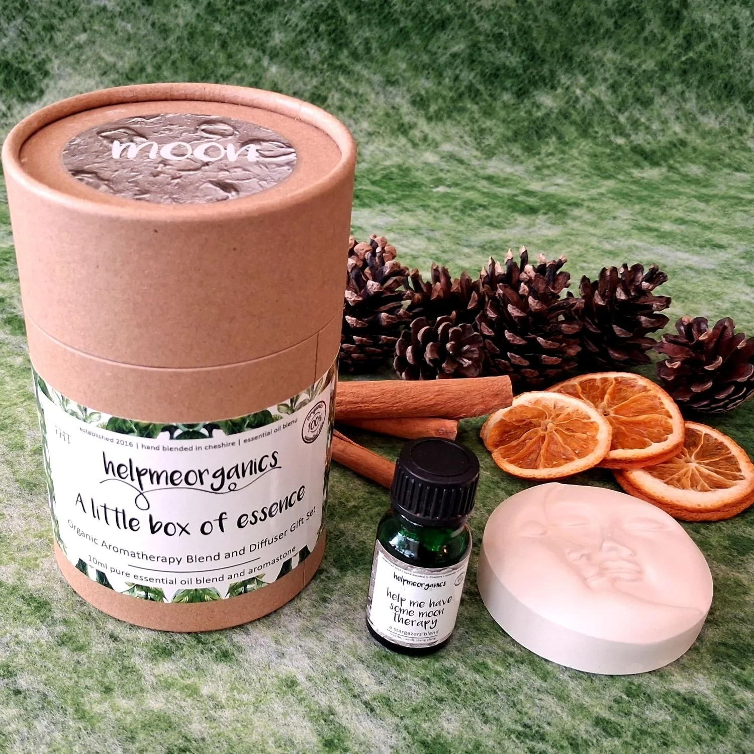 Moon Little Box of Essence gift set | Helpmeorganics