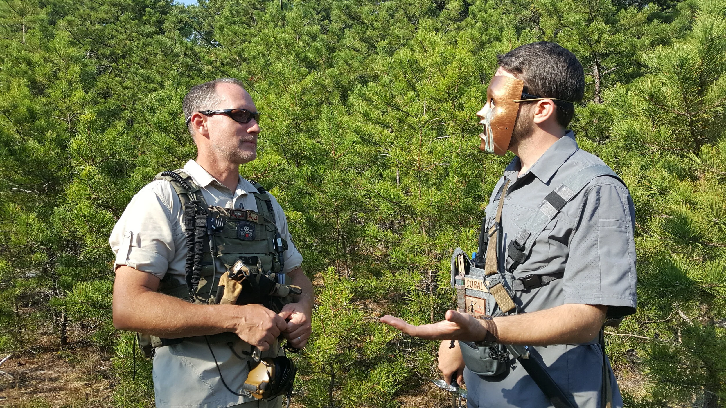 day 2 - 1550 cofor base - fallen commander meets with cofor 1.jpg