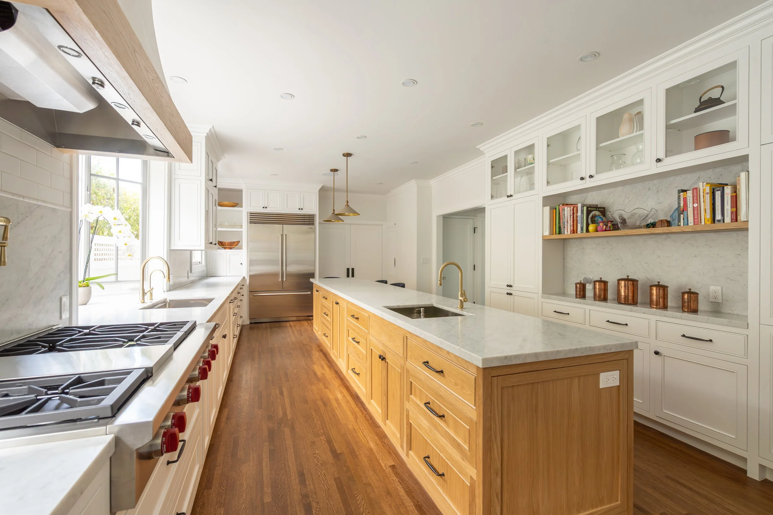 Lorraine_CLM_Kitchen_Wide_003.jpg