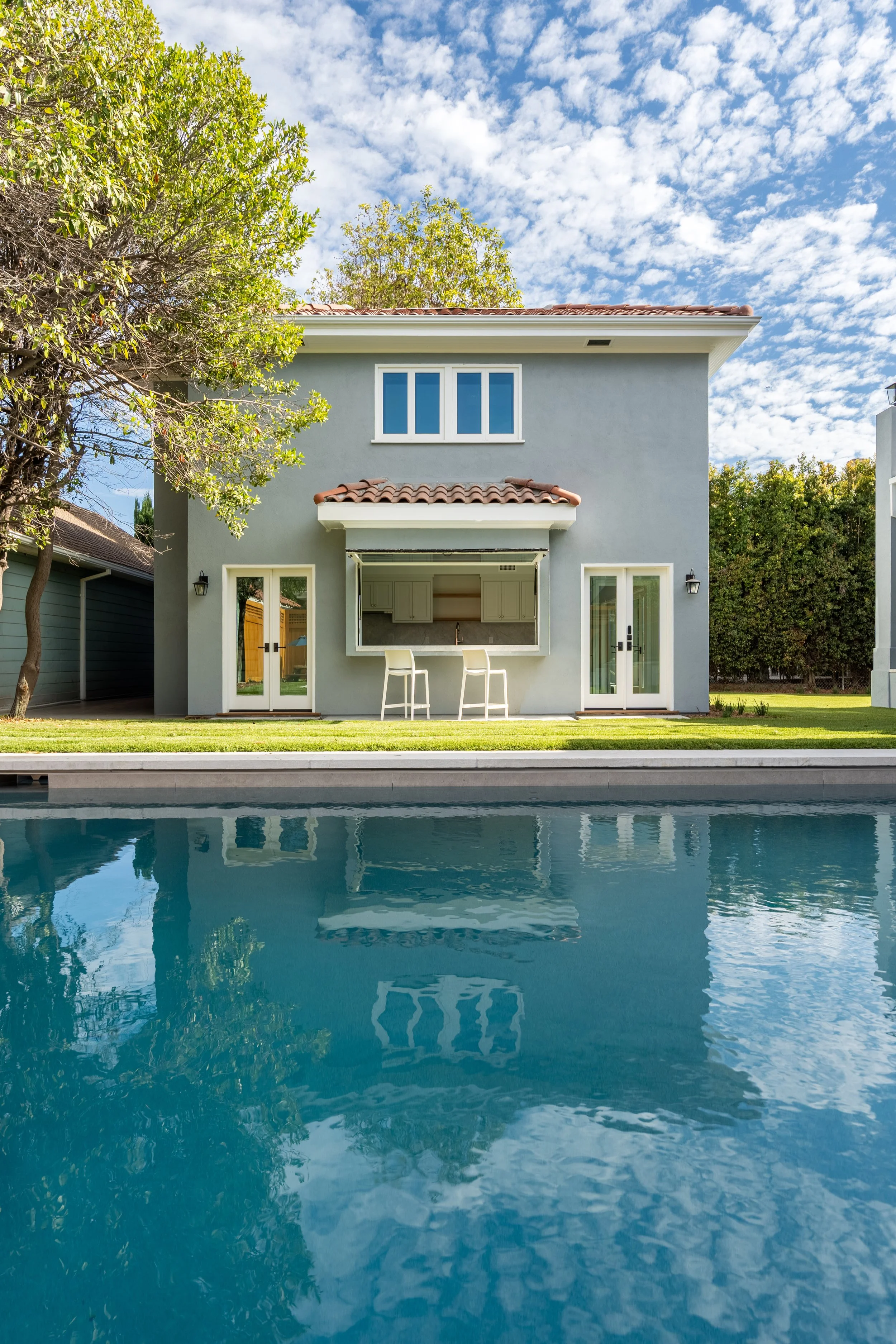 Lorraine_CLM_ADU_Front_Vertical_001.jpg