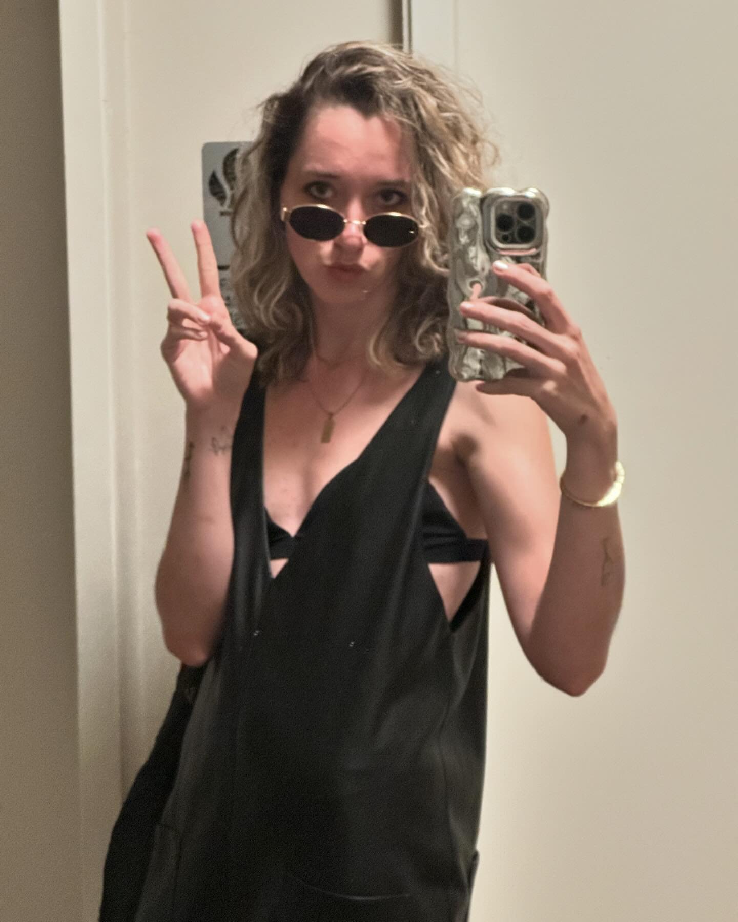 sartorial lately 

&gt;&gt; stuck-in-elevator selfie