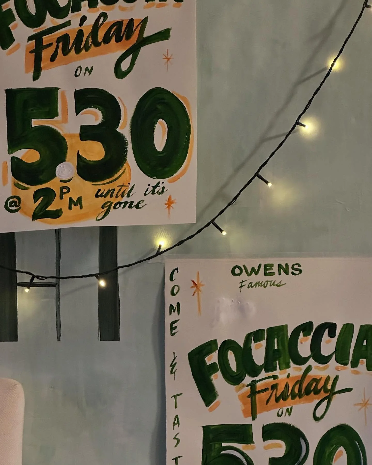 Focaccia Friday 🧄 May 30th 🧅 2pm until it&rsquo;s gone so get over here! 

#owensfamous #chicagocoffee #coffeeshopvive #provisions #coffeeandflowers