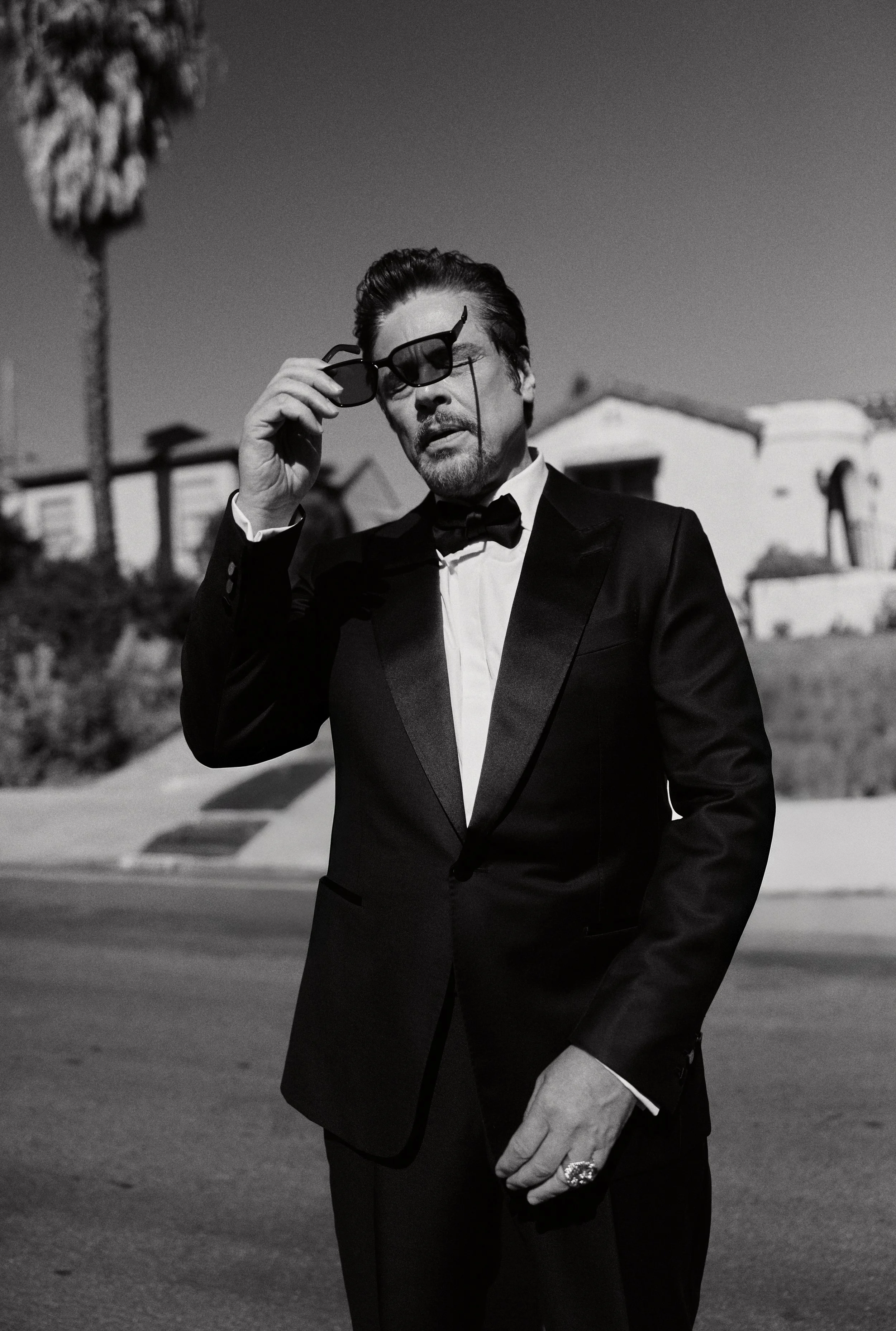 Benicio del Toro SAGs_Emilio Madrid_7751 BW.jpg