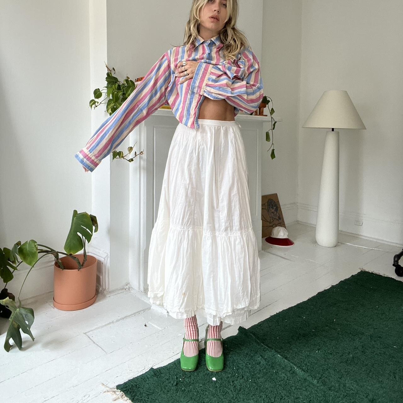1800's Peasant Skirt (Waist 24”) — Shop Tessbee | Vintage 1800's Peasant Skirt (Waist 24”) — Shop Tessbee | Vintage