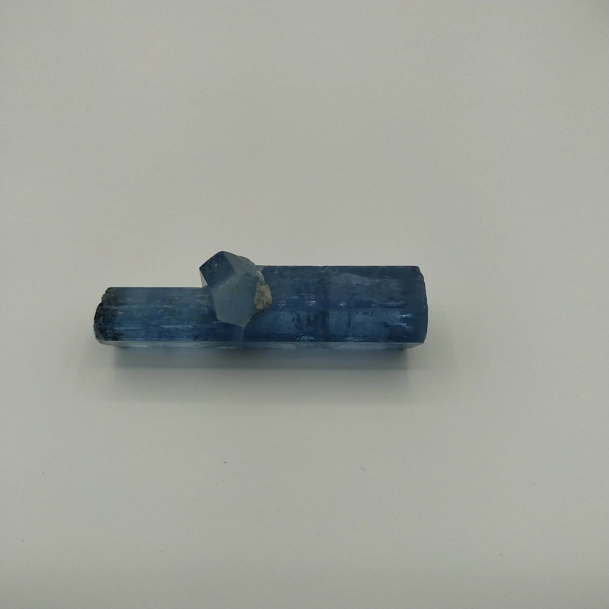 ROUGH AQUAMARINE 76.32 g