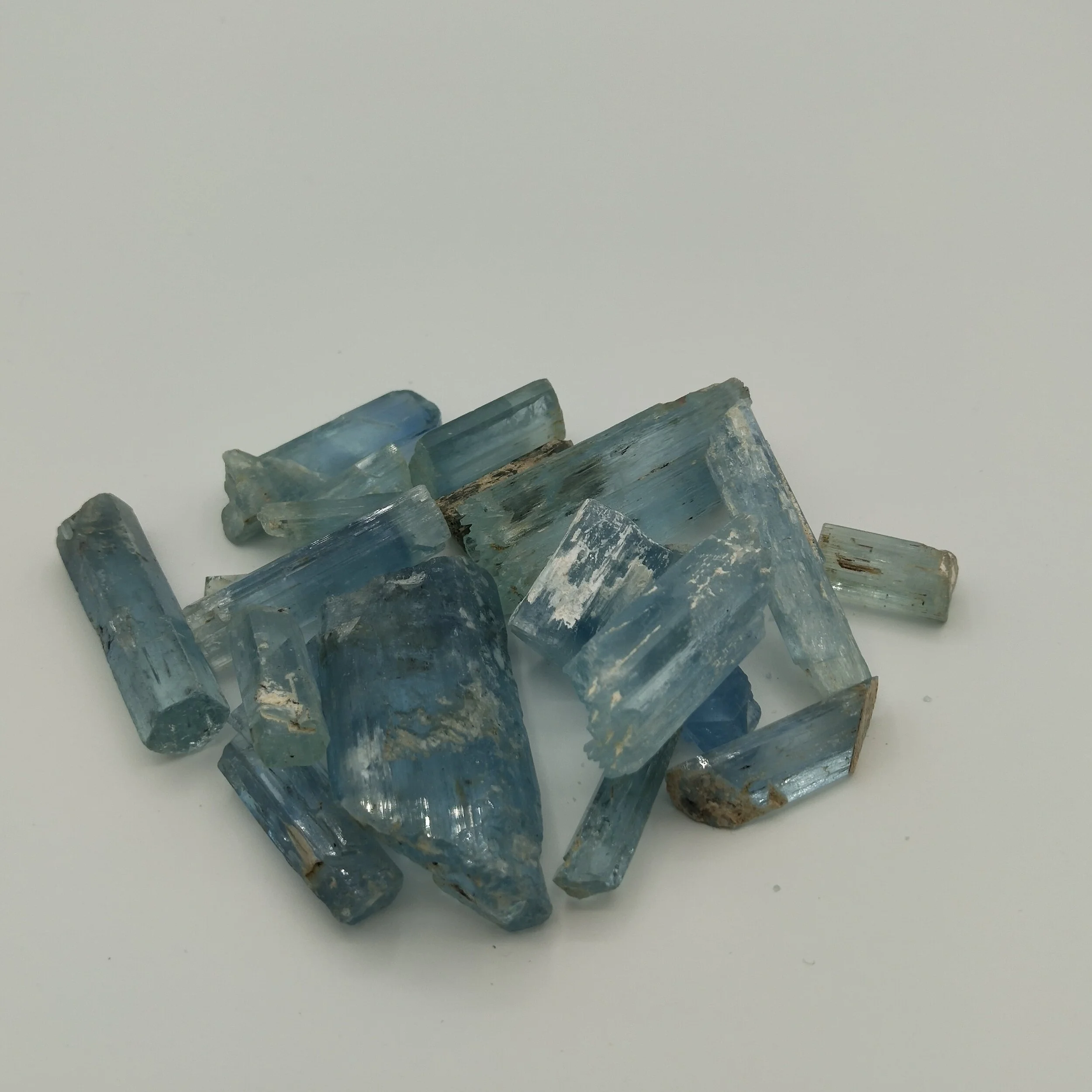 ROUGH AQUAMARINE 147 g