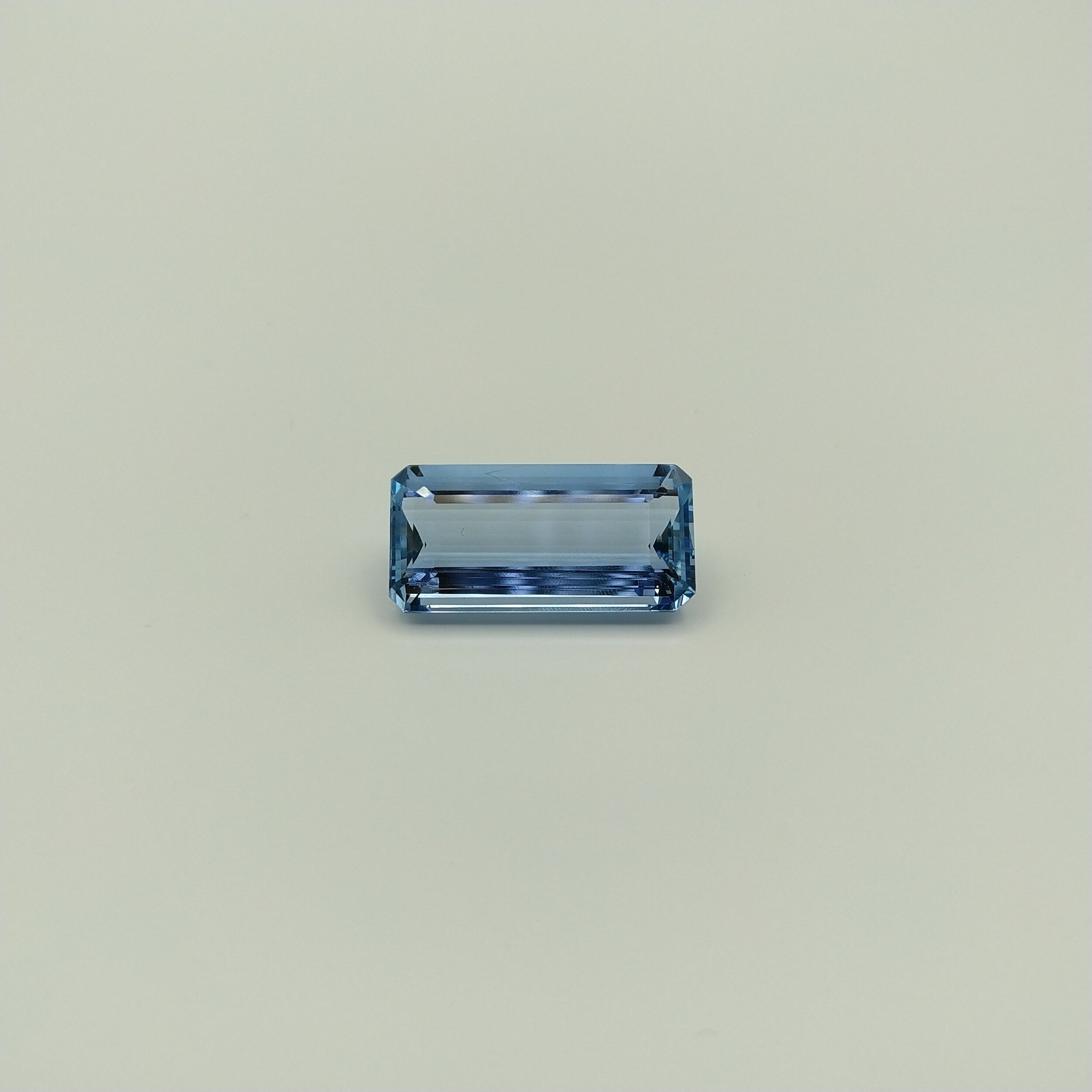 AQUAMARINE  OCT  25.95