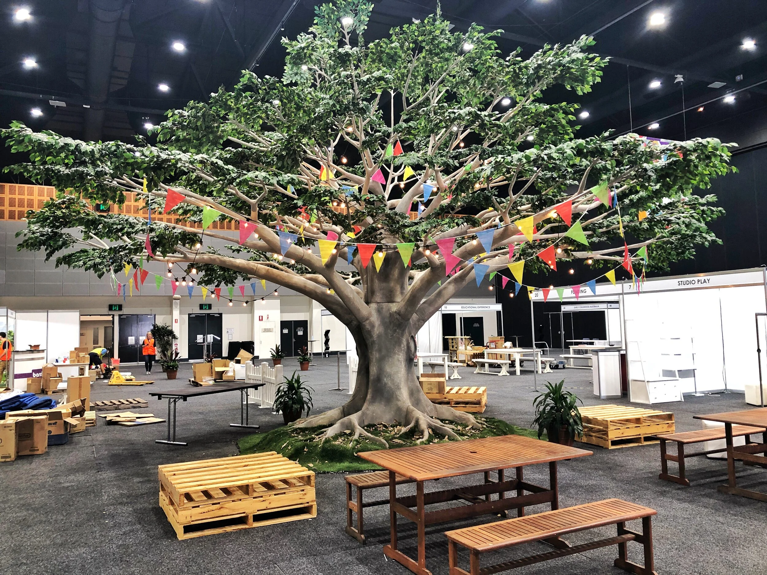 51-Tree-Hire-Autumn-Grove-Events-At-Gold-Coast-Convention-Exhibition-Centre.jpg