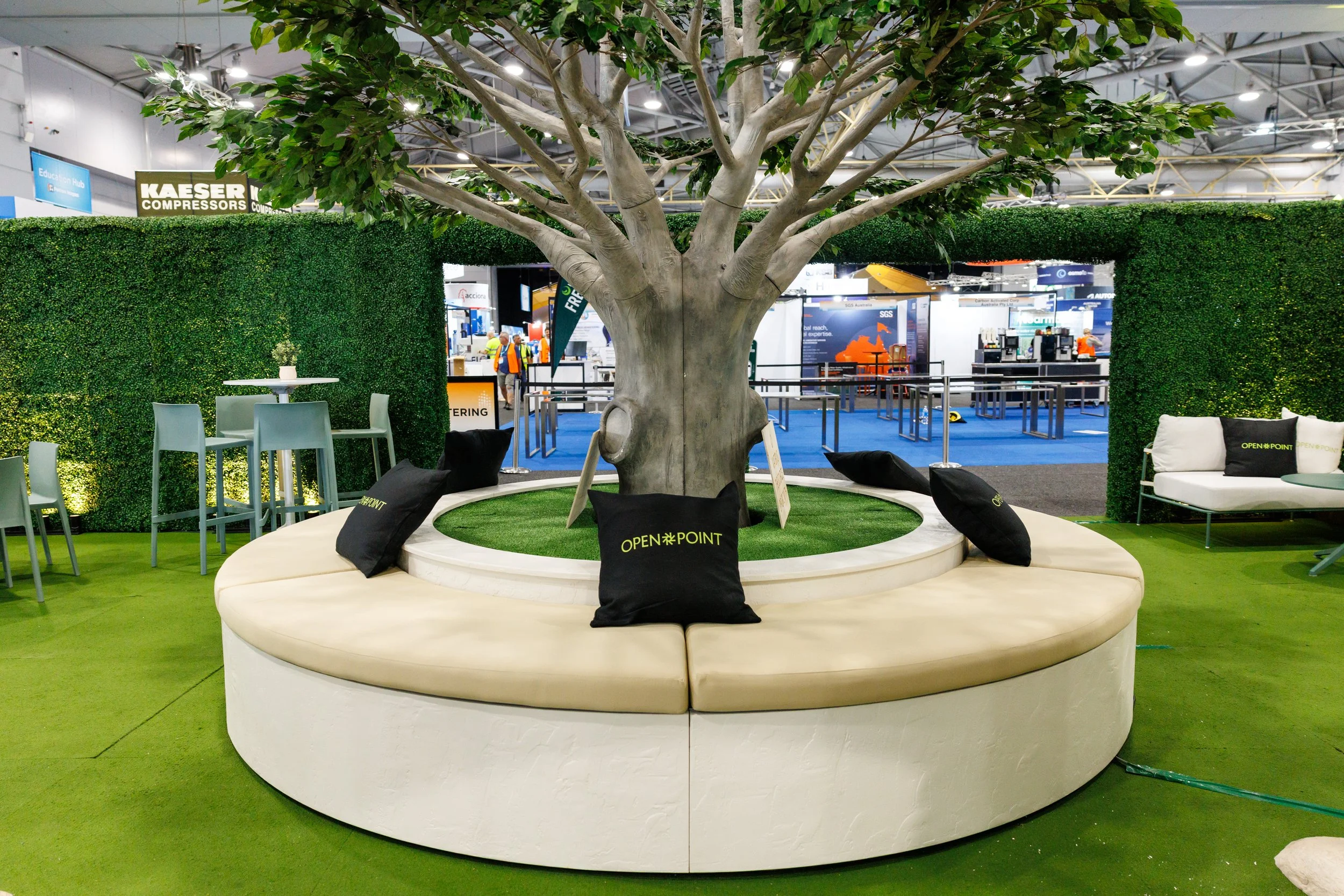 *5-Autumn-Grove-Events-Lux-Bench-Seat-Mid.jpg